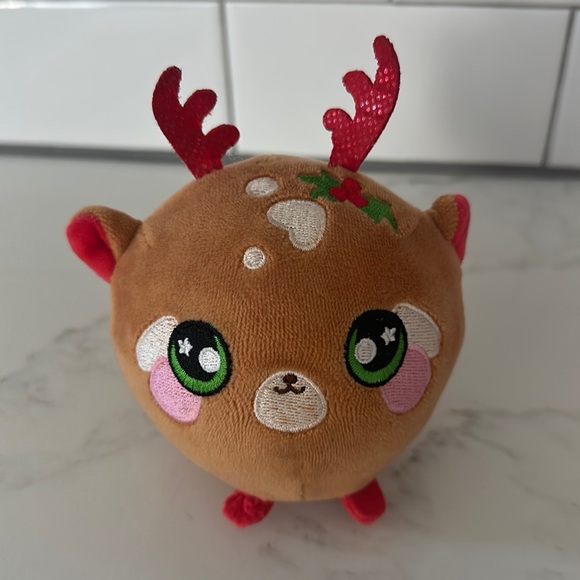 4/$10 Reindeer - Picture 1 of 8